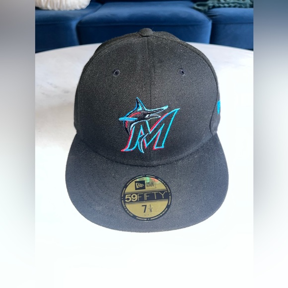 New Era - Marlons Fitted Cap - Picture 1 of 5